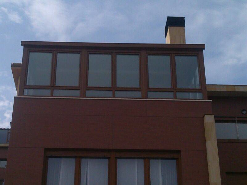 Ventanas y galerías realizadas por Aluminios Suso en Culleredo 3